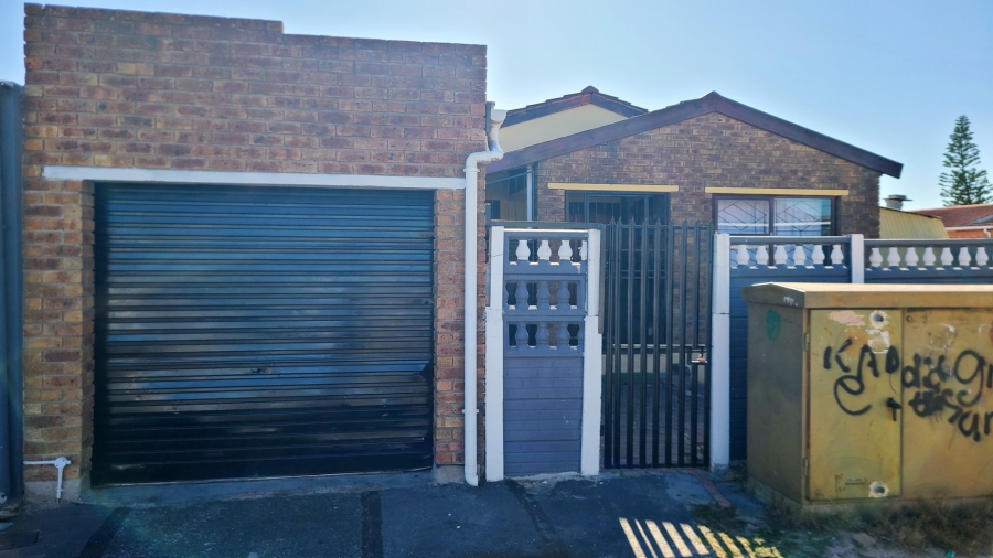 3 Bedroom Property for Sale in Belhar Western Cape